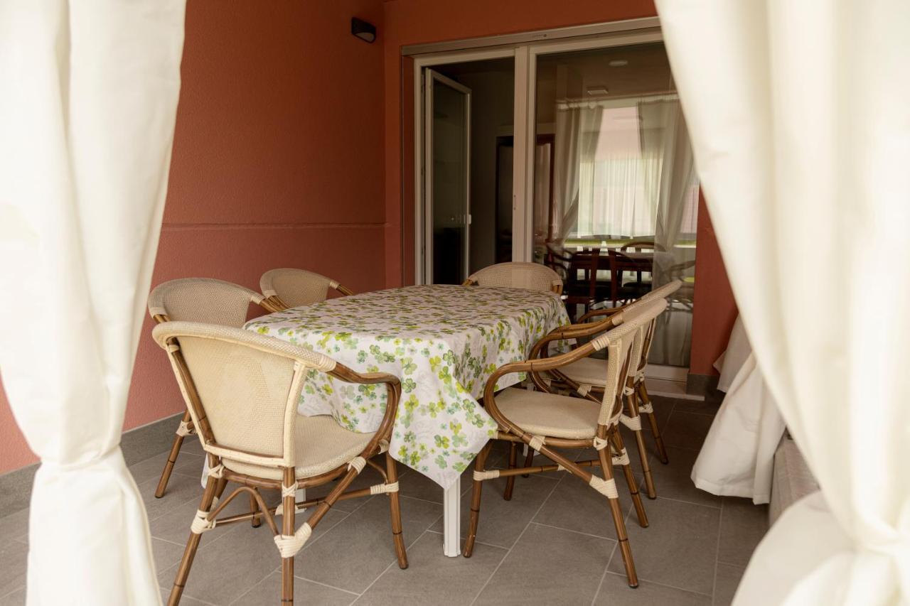Holiday Apartments Giulia - Blue Pietramurata Kültér fotó